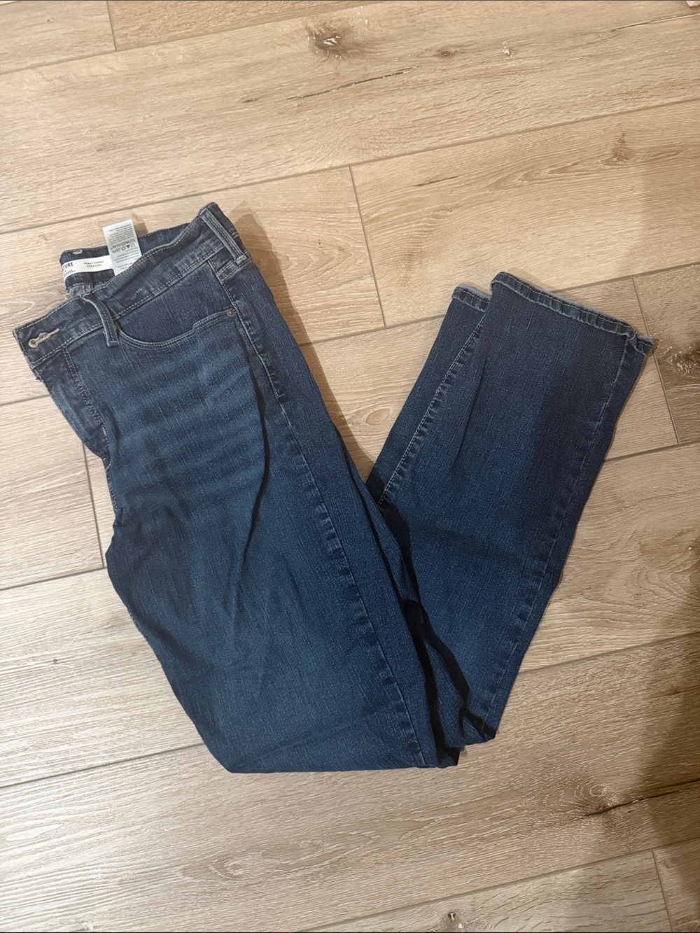 Signature by Levi Strauss Women's Dark Indigo Straight-Leg Jeans